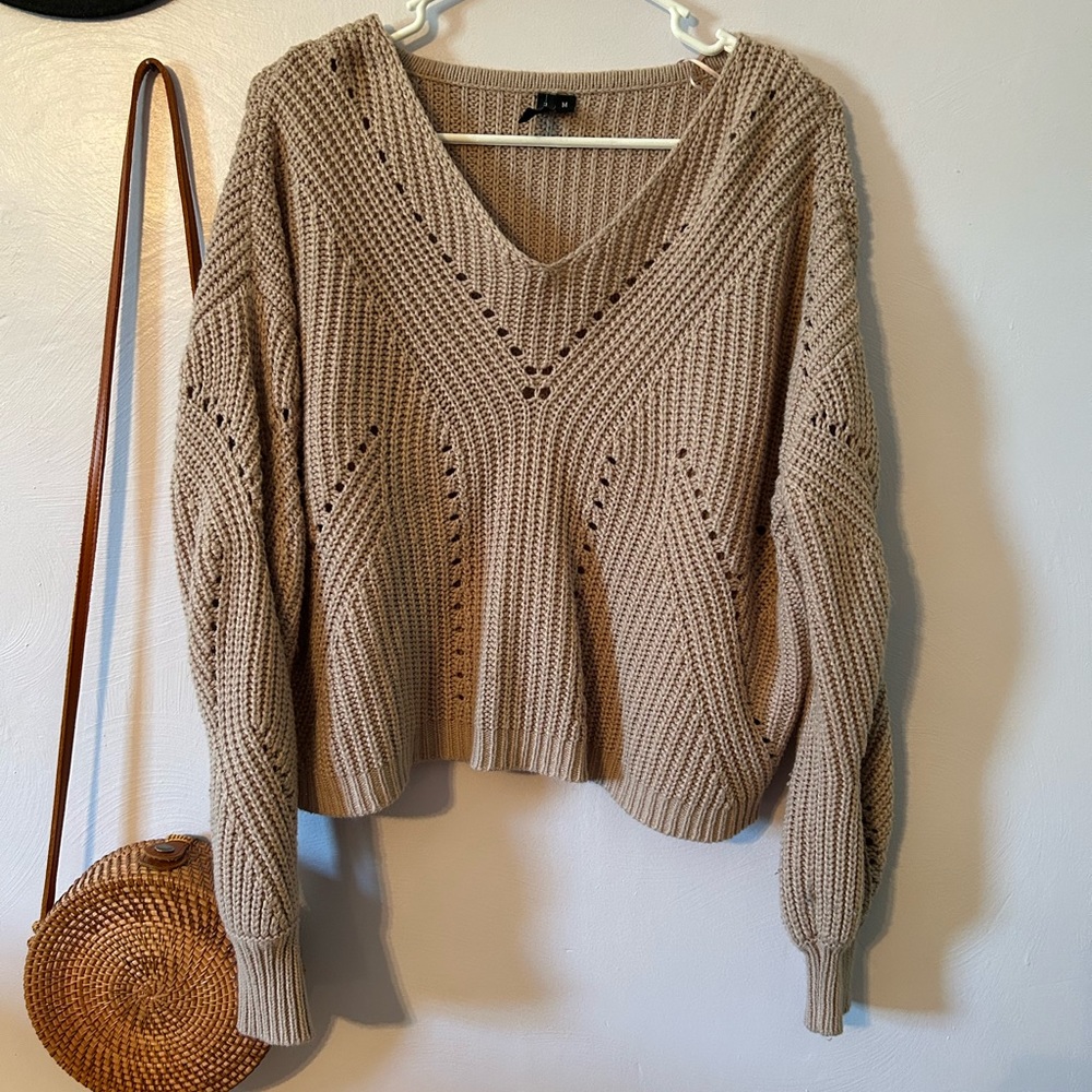 Moon & Madison beige sweater
